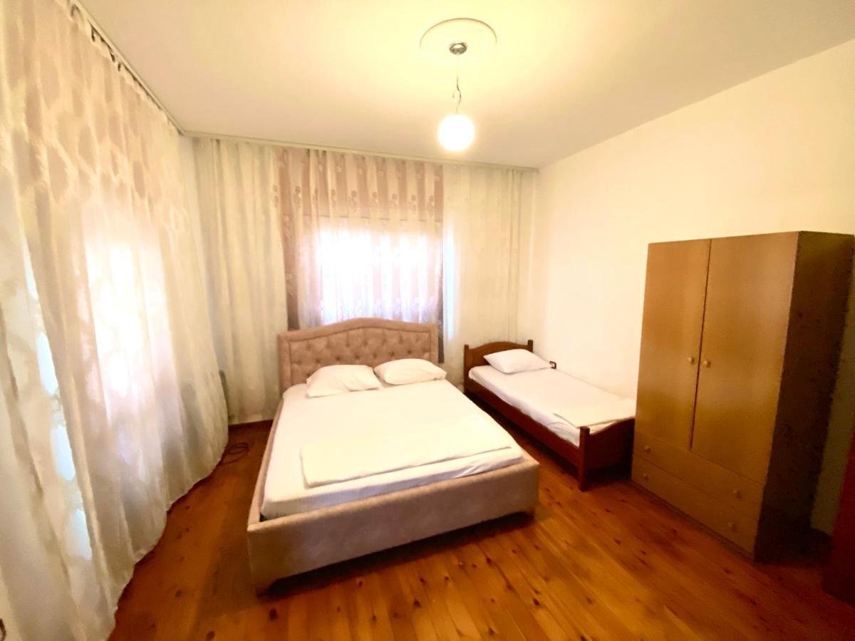 Villa Osmani Durres Bagian luar foto