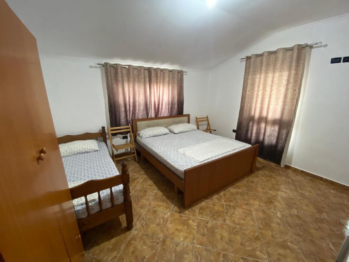 Villa Osmani Durres Bagian luar foto