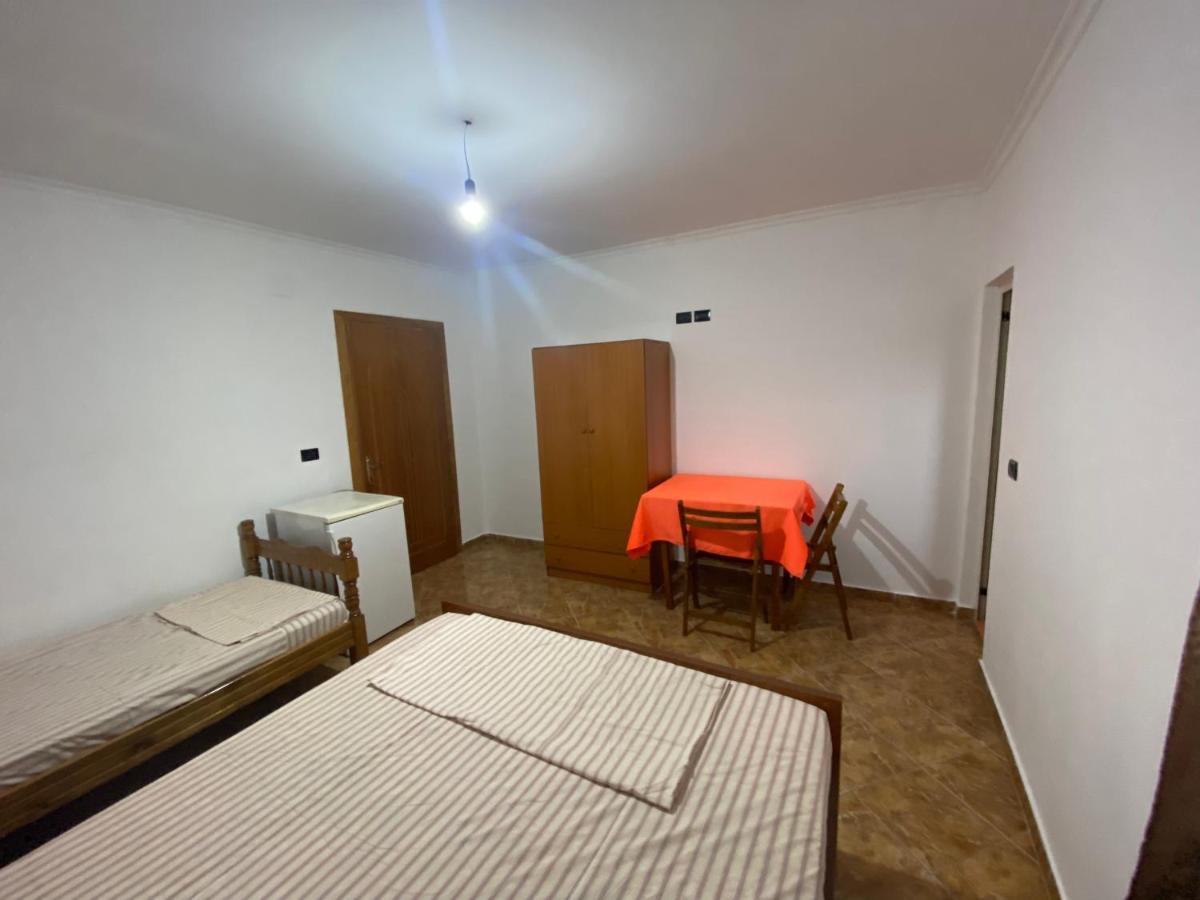 Villa Osmani Durres Bagian luar foto