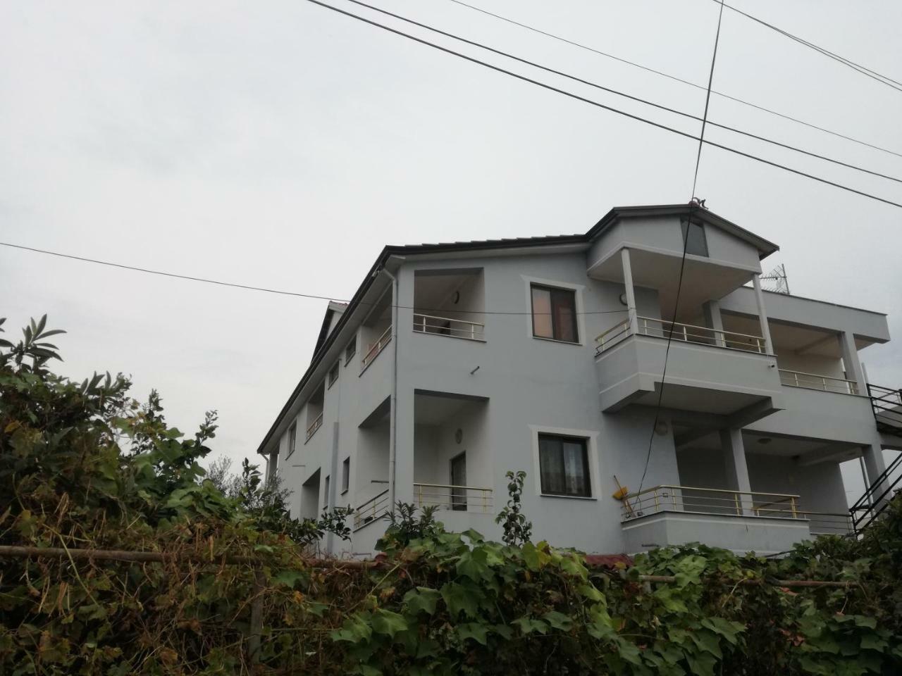 Villa Osmani Durres Bagian luar foto